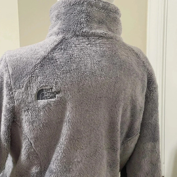 The North Face soft jacket gray color sides packets with front zipper - Picture 9 of 13